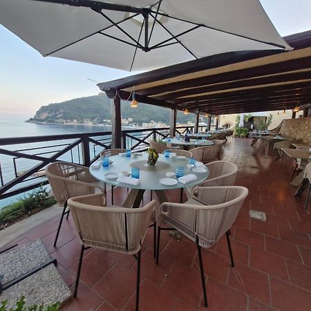 Palazzo Vescovile Hotel Noli Buitenkant foto
