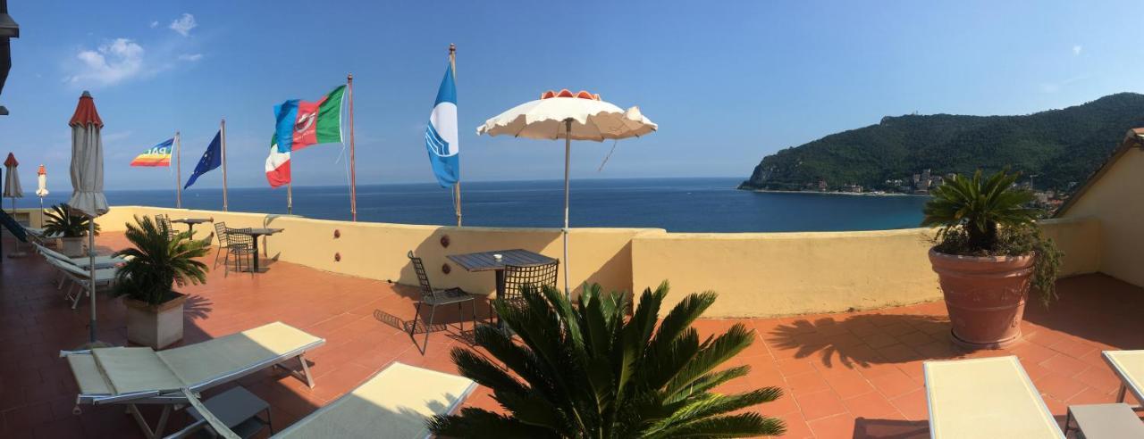 Palazzo Vescovile Hotel Noli Buitenkant foto