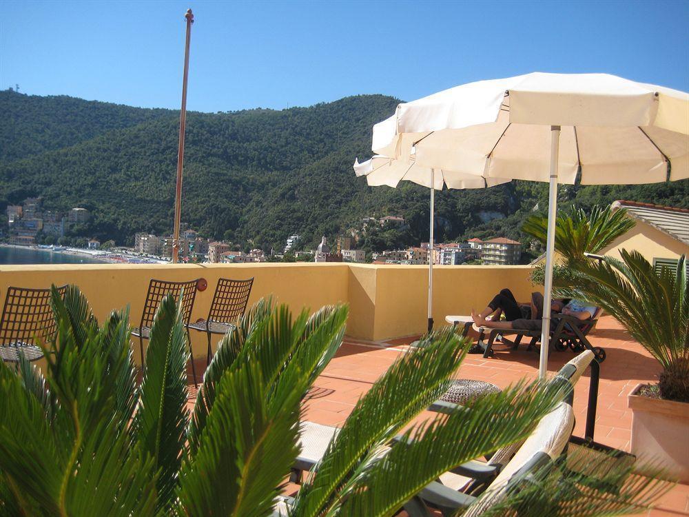 Palazzo Vescovile Hotel Noli Buitenkant foto